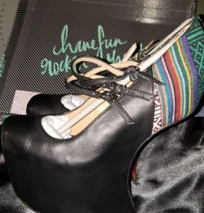 Taylorsays Heelless Shoes